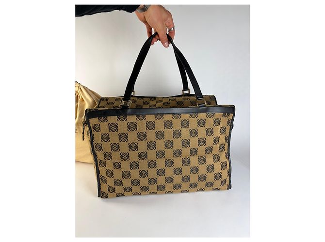 Vintage Loewe Anagram Canvas Tote Ende 1990s Beige Black - Ansicht 14