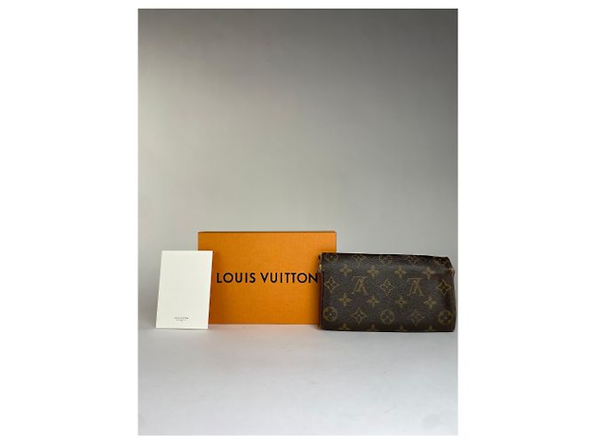 Vintage Louis Vuitton Monogram Canvas Bifold Wallet 2000 Brown - view 2