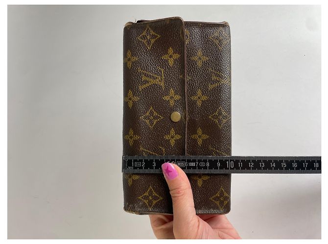 Vintage Louis Vuitton Monogram Canvas Bifold Wallet 2000 Brown - view 7