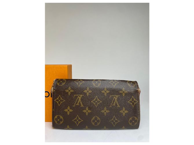 Vintage Louis Vuitton Monogram Canvas Bifold Wallet 2000 Brown - view 9