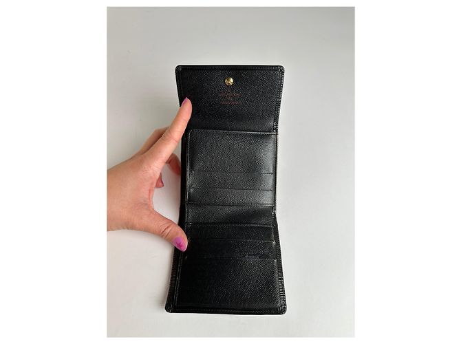 Vintage Louis Vuitton Epi Leather Bifold Wallet Black - view 4