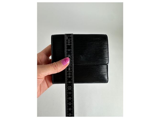 Vintage Louis Vuitton Epi Leather Bifold Wallet Black - view 8
