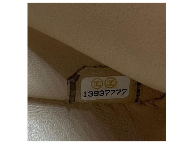 Bolsa Chanel Single Flap em couro caviar matelassê bege com alça de corrente e ferragens douradas - vista 8
