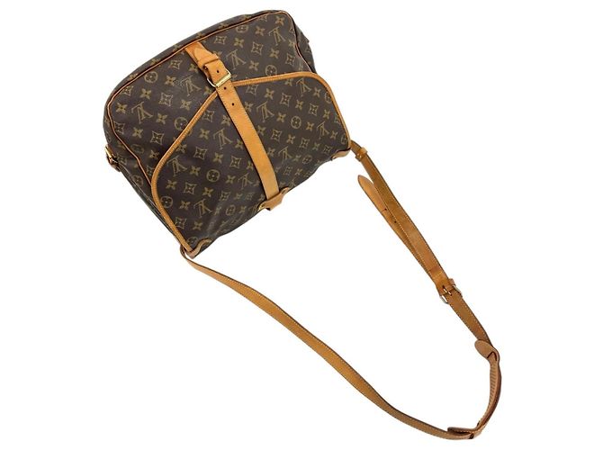 Bolso de hombro Louis Vuitton Saumur 35 Castaño - vista 5