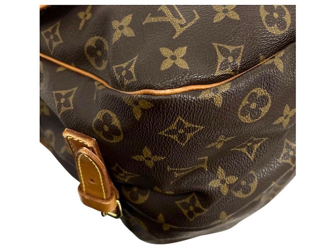 Bolso de hombro Louis Vuitton Saumur 35 Castaño - vista 9