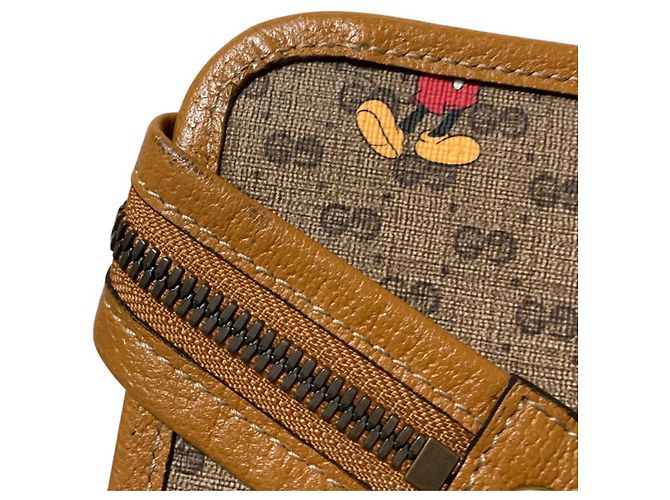 GUCCI Disney Collaboration Micro GG Supreme Clutch Bag Braun - Ansicht 12