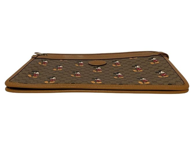 GUCCI Disney Collaboration Micro GG Supreme Clutch Bag Braun - Ansicht 5