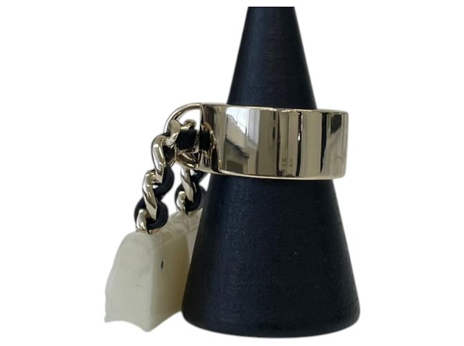Anillo Accesorio Matelassé Chanel B23C Negro Blanco Dorado - vista 3