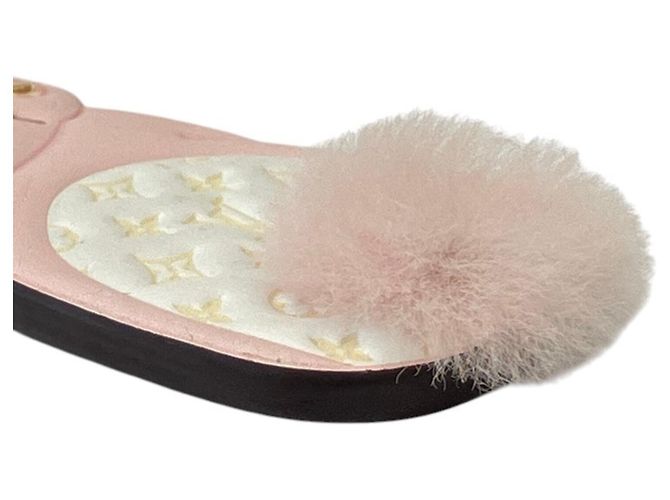 Louis Vuitton LV Bunny Monogram Schlüsselanhänger Rosa Pink - Ansicht 4