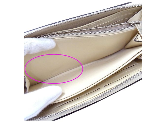 Portafoglio lungo Louis Vuitton in pelle Mahina crema Crudo - vista 10