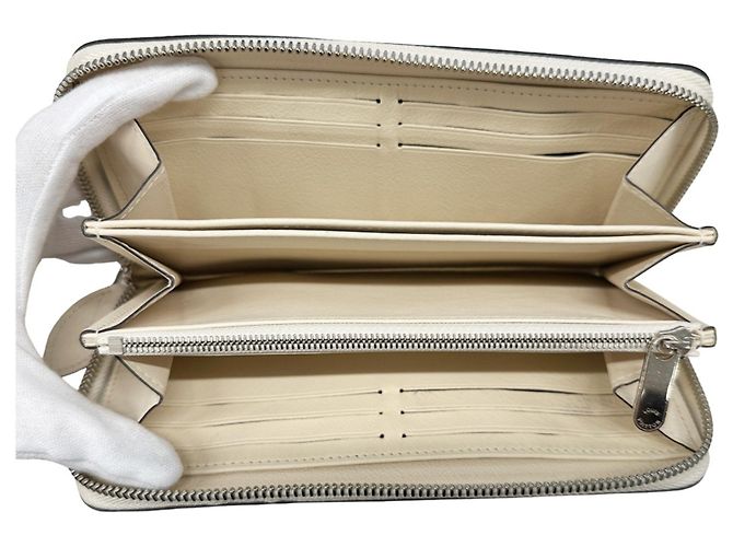 Portafoglio lungo Louis Vuitton in pelle Mahina crema Crudo - vista 5