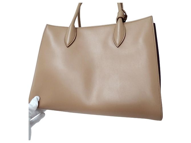 Tote Sac à épaule et cabas Prada en cuir rose beige - vue 12
