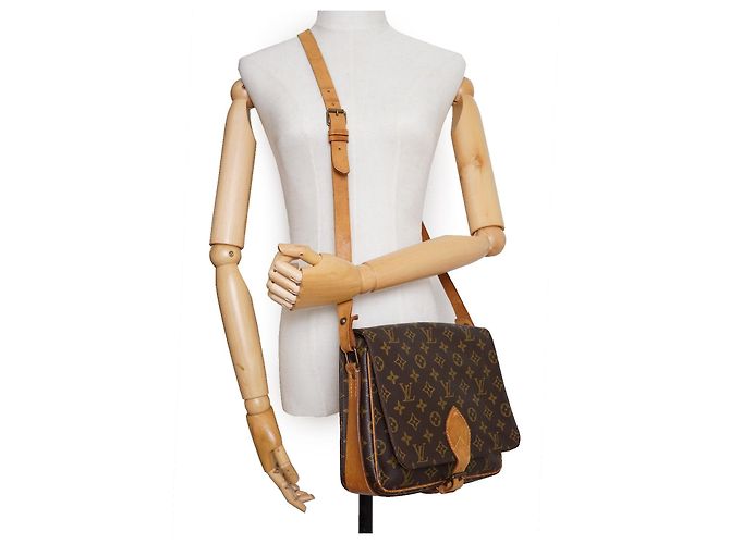 Louis Vuitton Monogram Cartouchiere GM Marrom - vista 15