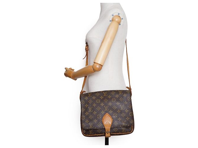 Louis Vuitton Monogram Cartouchiere GM - vista 16