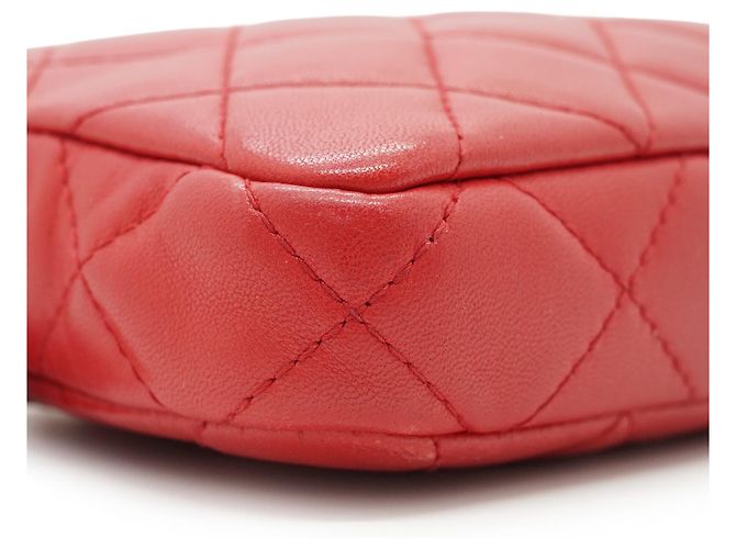 Chanel Portafoglio-borsa a tracolla CC in pelle di agnello con doppia zip Rosso - vista 7