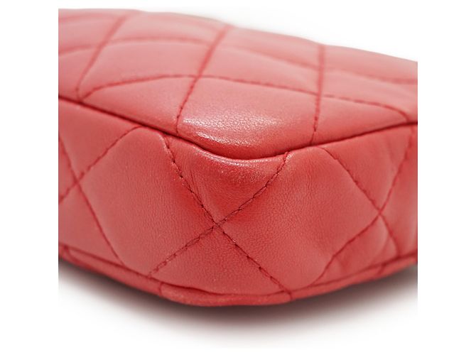 Chanel Portafoglio-borsa a tracolla CC in pelle di agnello con doppia zip Rosso - vista 8