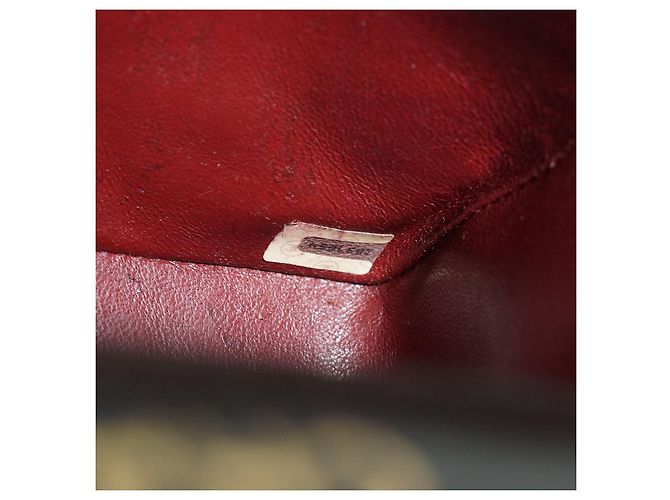 Chanel Vintage Diana 22 Schultertasche aus gestepptem Lammleder mit Kette Schwarz Bordeaux - Ansicht 15