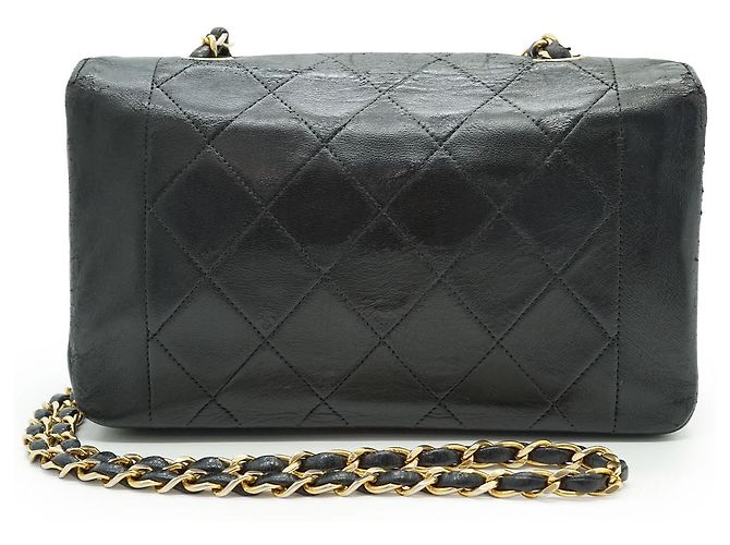 Chanel Vintage Diana 22 Schultertasche aus gestepptem Lammleder mit Kette Schwarz Bordeaux - Ansicht 2