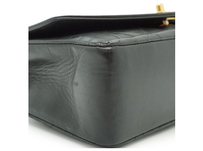 Chanel Vintage Diana 22 Schultertasche aus gestepptem Lammleder mit Kette Schwarz Bordeaux - Ansicht 7