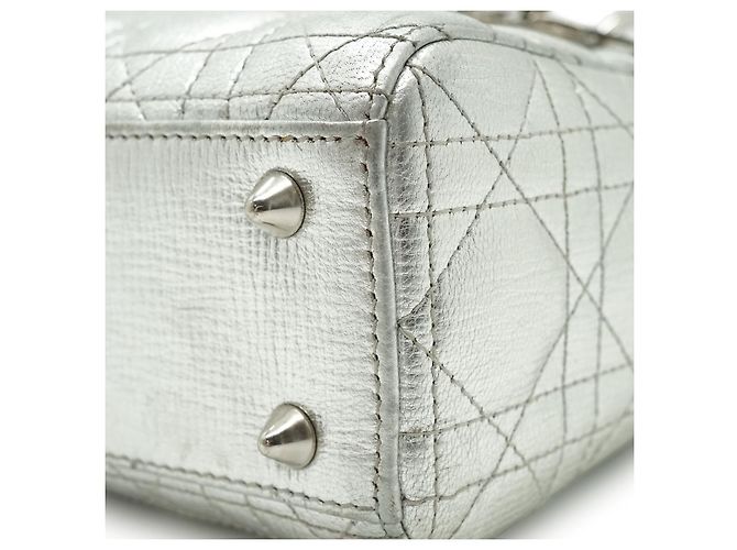 Lady Dior My ABCDior Cannage Pelle di agnello metallizzata Small Argento Blu chiaro - vista 7