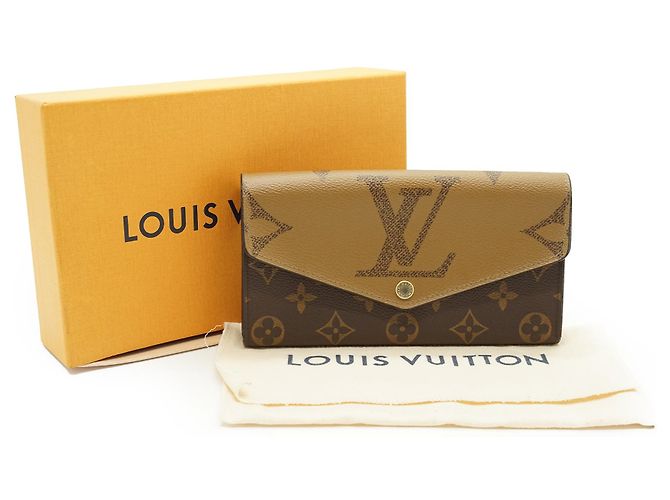 Louis Vuitton Monogram Giant Reverse Portefeuille Sarah - vista 17
