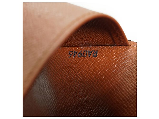 Louis Vuitton Portallaves Monogram Multicles 4 filas Castaño - vista 12