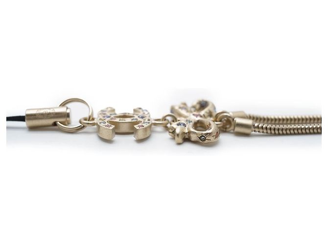 Chanel CC-Schleifen-Anhänger mit bunten Strasssteinen Golden - Ansicht 7