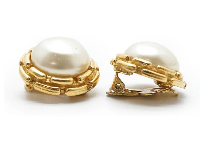 Chanel Orecchini a clip rotondi in perle artificiali vintage Bianco D'oro - vista 4