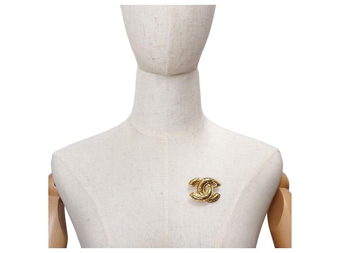 Chanel Broche CC Matelassé GP Dourado - vista 12