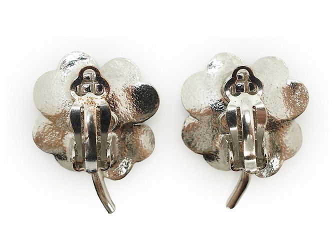 Chanel Brincos CC Trevo de Quatro Folhas com Strass Prata Bege - vista 2