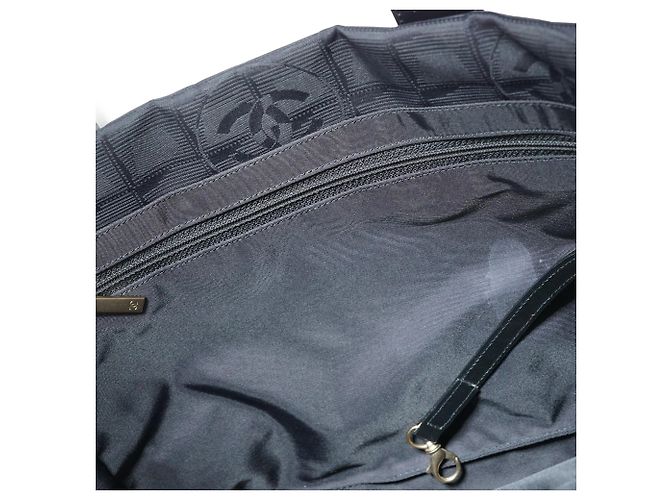 Chanel New Travel Line Tote PM Nero - vista 11