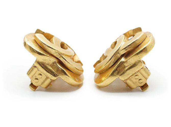 Chanel Boucles d'oreilles clips Coco Mark Heart GP Doré - vue 3