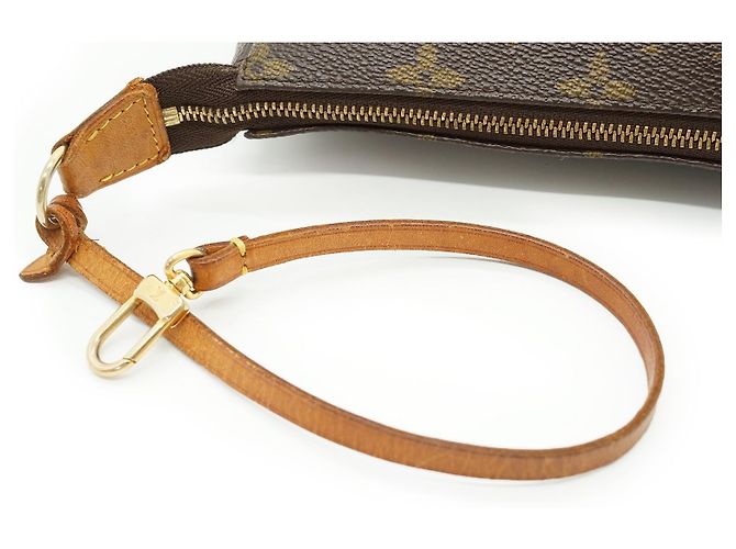 Louis Vuitton Monogram Pochette Accessoires Marrone - vista 9