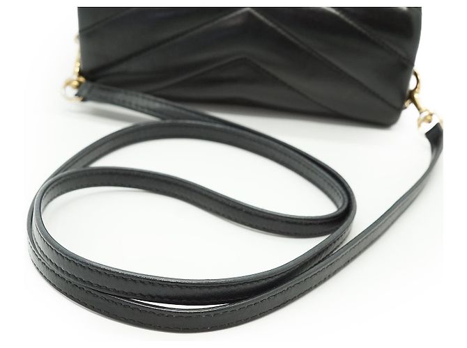 Yves Saint Laurent Bolsa de Ombro Acolchoada Toy Loulou Preto - vista 10