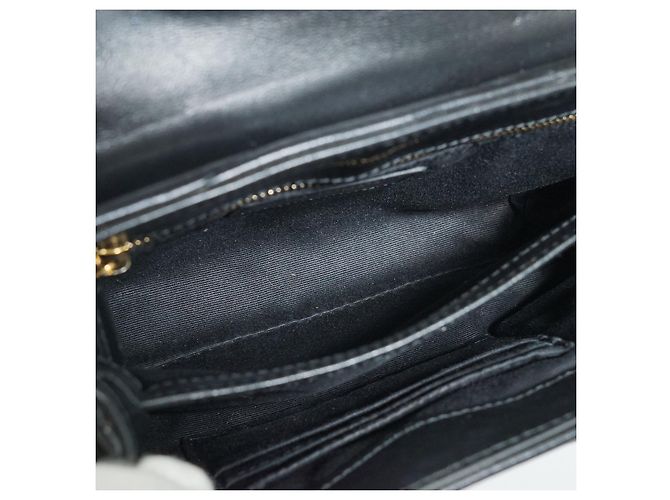 Yves Saint Laurent Bolsa de Ombro Acolchoada Toy Loulou Preto - vista 13