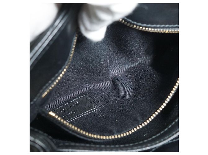 Yves Saint Laurent Bolsa de Ombro Acolchoada Toy Loulou Preto - vista 15