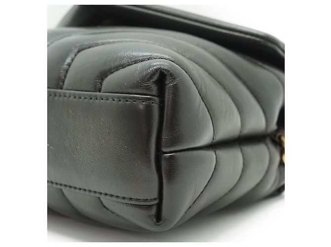 Yves Saint Laurent Bolsa de Ombro Acolchoada Toy Loulou Preto - vista 8