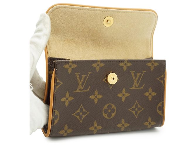 Louis Vuitton Monogram Pochette Florentine Brown Beige - view 11