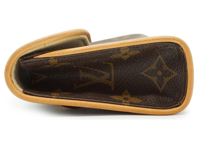 Louis Vuitton Monogram Pochette Florentine Brown Beige - view 5