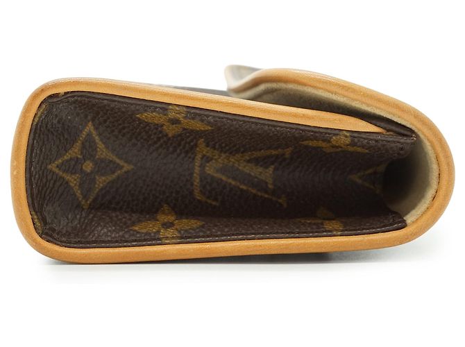 Louis Vuitton Monogram Pochette Florentine Brown Beige - view 6
