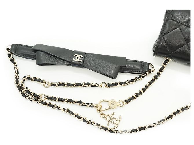 Chanel Mini Bolsa de Ombro Conversível em Pele de Cordeiro Matelassê com Fita e Corrente Preto - vista 10
