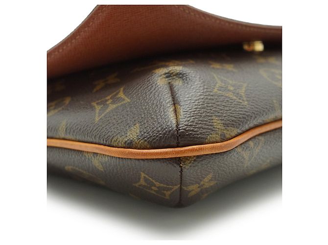 Louis Vuitton Monogram Musette Tango Marrone Senape - vista 5
