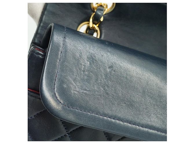 Chanel Bolsa de Ombro com Corrente Double Flap Matelassé 25 em pele de cordeiro Preto Bordeaux Azul marinho - vista 13