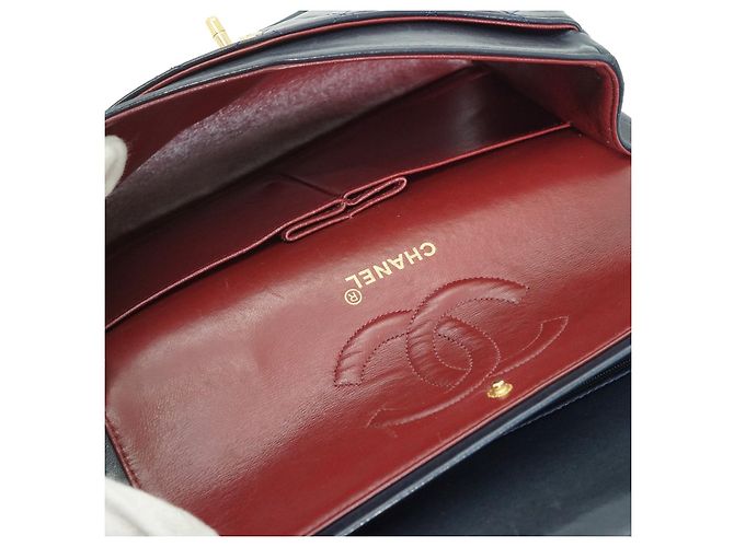 Chanel Bolsa de Ombro com Corrente Double Flap Matelassé 25 em pele de cordeiro Preto Bordeaux Azul marinho - vista 15