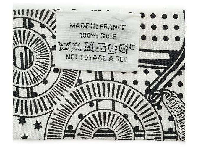 Hermès Eperon d'Or Silk Twilly 86 Noir Blanc Bleu Marine - vue 6