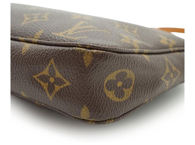 Louis Vuitton Monogram Pochette Accessoires Brown - view 7