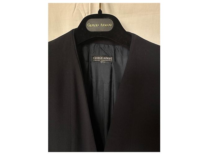 Conjunto de Casaco e Saia em Lã Preto Giorgio Armani - vista 2