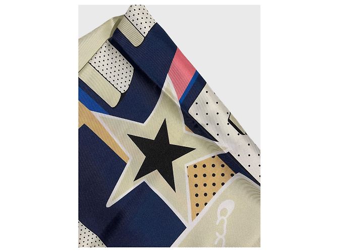 Foulard Chanel in seta blu a pois con logo CC - vista 4