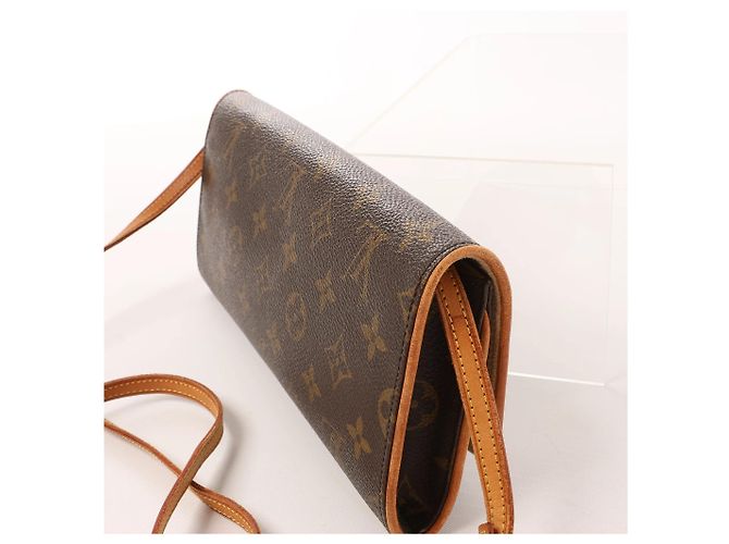 Slender Louis Vuitton Pochette Twin GM Monogram Canvas Crossbody Bag in Brown M51852 Beige - vista 5