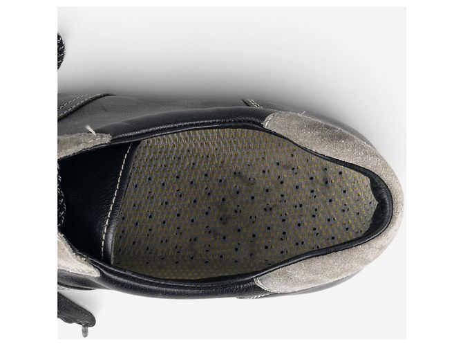 Miu Miu 2000s Sports Logo Low-Top Sneaker Schwarz - Ansicht 10